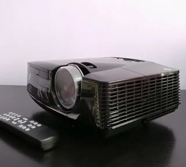 Videoprosjektor Mitsubishi HC400 - DLP HD