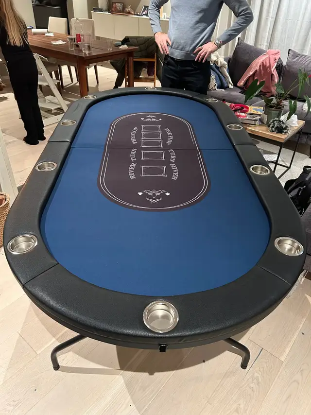 Pokerbord og sjetonger til leie