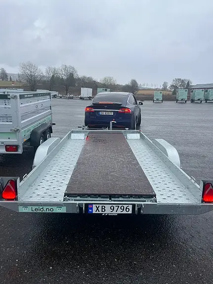 Bilhenger / Biltransporthenger. Bred, tipp, vinsj (Selvbetjening) til leie i Bjerke