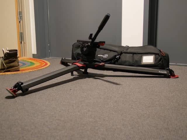 Sachtler 18 S2 Speed balance HD 100mm Flowtech til leie i Oslo (generelt)
