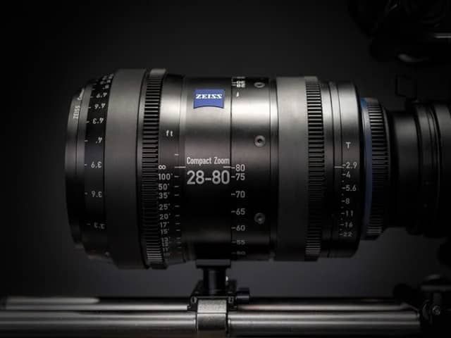 Zeiss Compact Zoom CZ2 28-80mm T2.9 PL & EF mount til leie i Oslo (generelt)