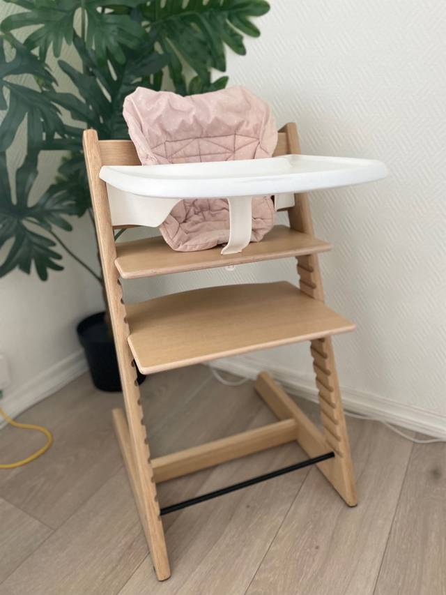 Stokke tripp trapp stoler lei mange samtidig til bursdag fest etc!!🌸