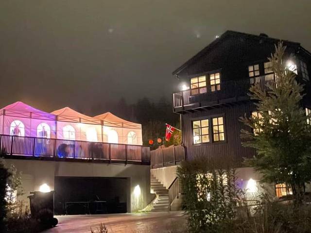 Partytelt med tilbehør til leie i Bjerke